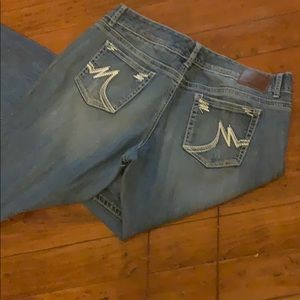 Maurices jeans